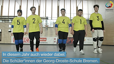 Das Team der GDS in gelben Trikots (von links nach rechts): Alaa, Thoraik, Rahled, Akram und Jason.